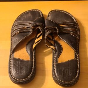 Born Women's Sandals in Black and Tan